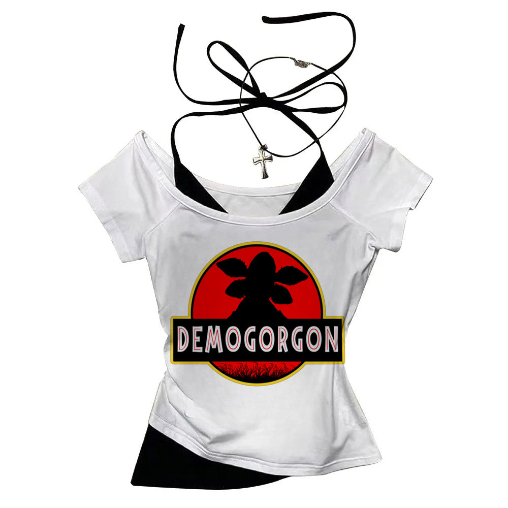 Crop top Stranger Things écusson Demogorgon rouge vu de face