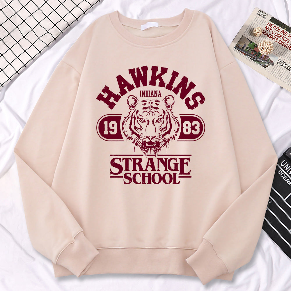 Sweat oversize Stranger Things Hawkins Strange School 1983 – coloris Beige