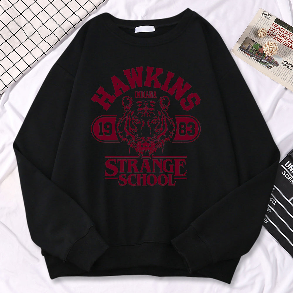 Sweat oversize Stranger Things Hawkins Strange School 1983 – coloris Noir