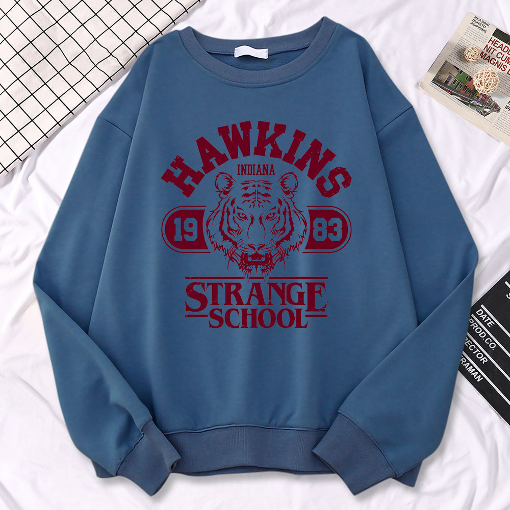 Sweat oversize Stranger Things Hawkins Strange School 1983 – coloris Bleu acier