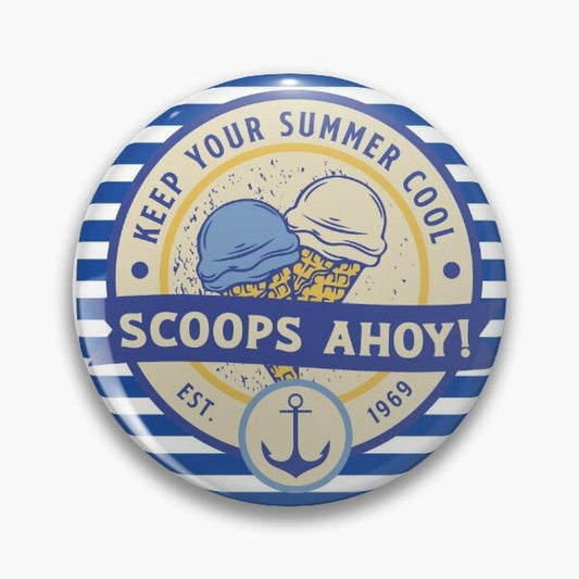 Badge Stranger Things Scoops Ahoy vu de face